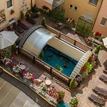 Palace Hotel