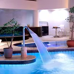 Palace 4*