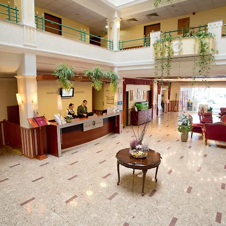 Palace 4*