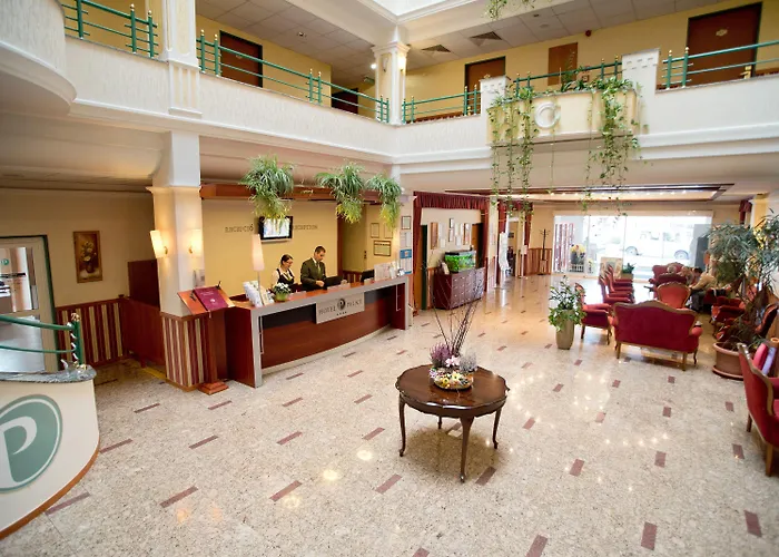 Palace 4*