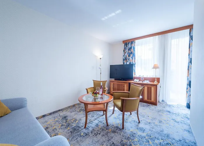 Palace Ξενοδοχείο 4*